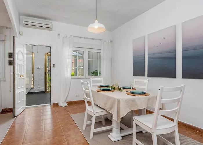 Alpesi faház Beautiful House With Sea Views And Private Pool Torrevieja