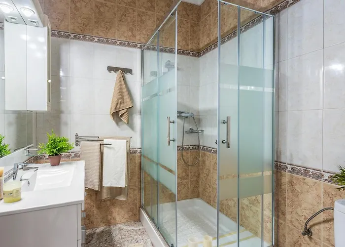 Alpesi faház Beautiful House With Sea Views And Private Pool