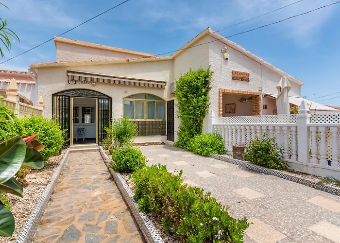 Alpesi faház Beautiful House With Sea Views And Private Pool *