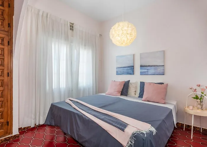 Beautiful House With Sea Views And Private Pool Alpstuga