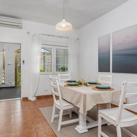 シャレー Beautiful House With Sea Views And Private Pool トレビエハ